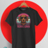 Camiseta Teckel Lover retro vintage con ilustración de perro teckel y gafas de sol en impresión DTG de calidad premium
