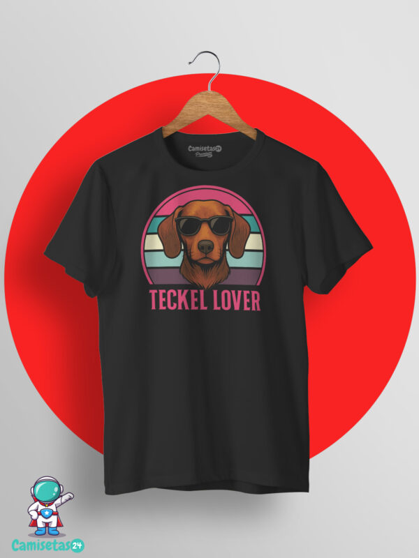 Camiseta Teckel Lover retro vintage con ilustración de perro teckel y gafas de sol en impresión DTG de calidad premium